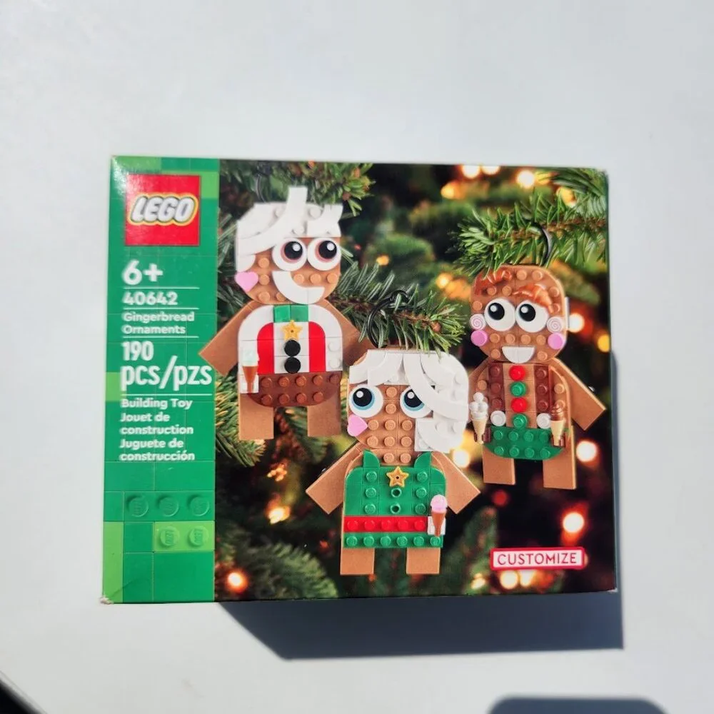 NEW Lego Gingerbread Ornaments Christmas Tree Decor Building Set 40642 Includes